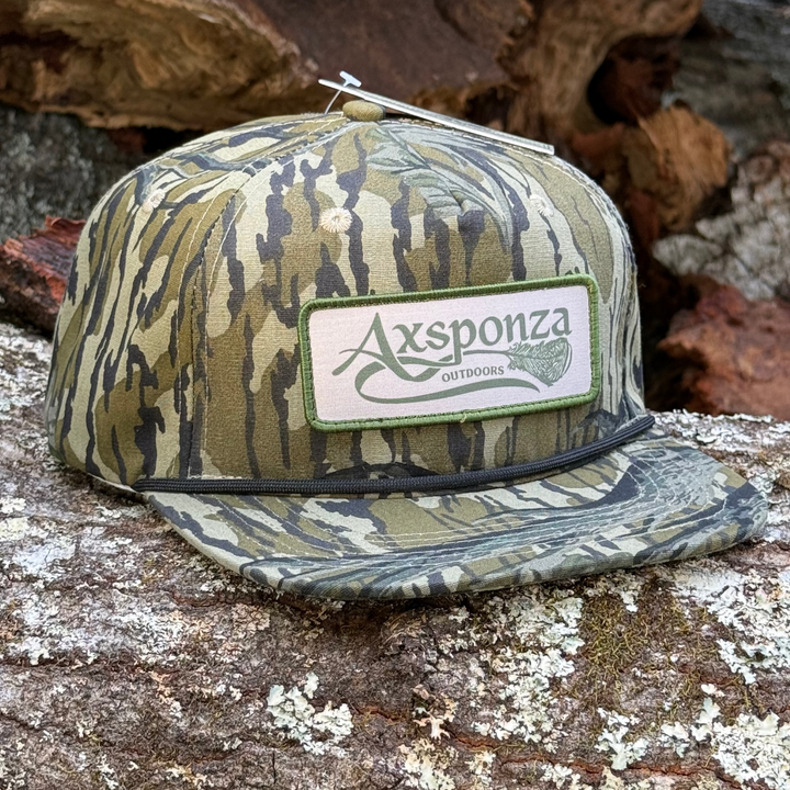Signature Feather Patch on Rope Hat Mossy Oak Treestand